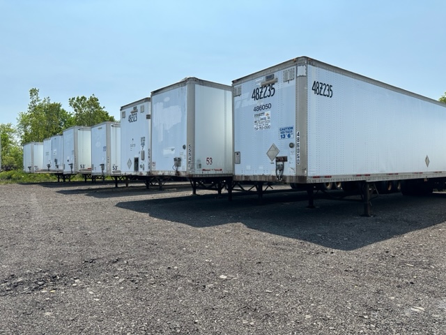 Commercial Trailer Rentals in Flat Rock, MI & Nearby  - row%20of%20trailers